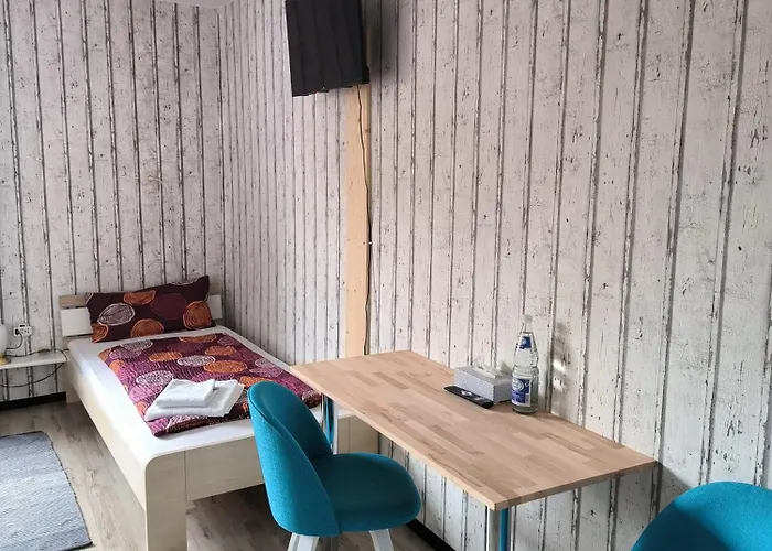 Am Rhoen3 * Hausen