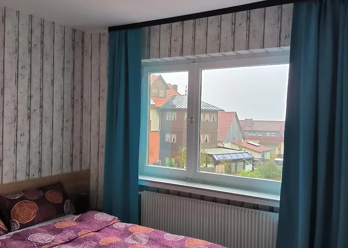 Am Rhoen3 Hausen